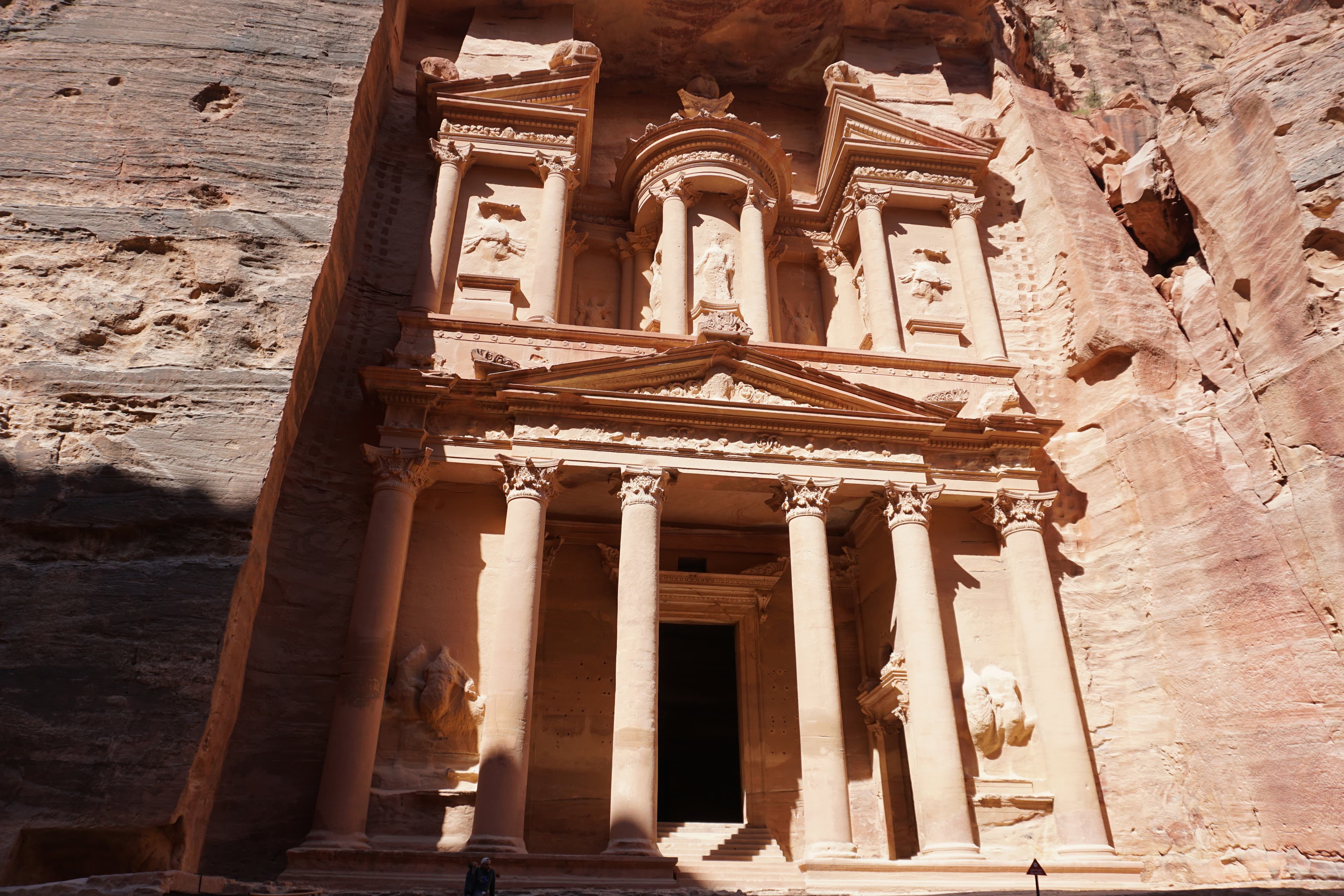 Petra, Jordan — travel guide cover